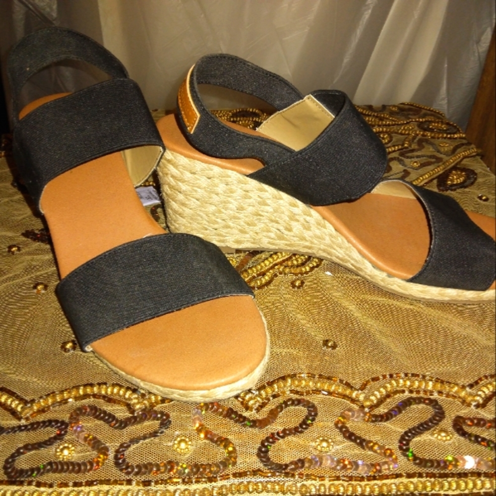 Tommy Bahama Black Espadrille Wedge Sandals